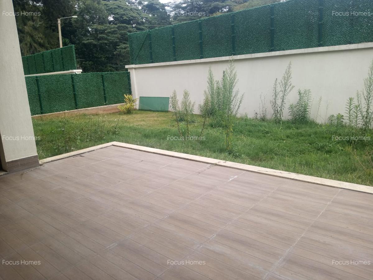 5 Bed Townhouse with En Suite in Lavington - 2