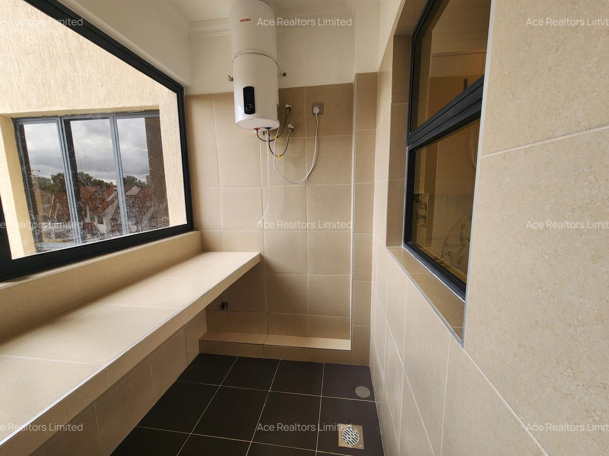 2 Bed Apartment with En Suite at Brookside - 8