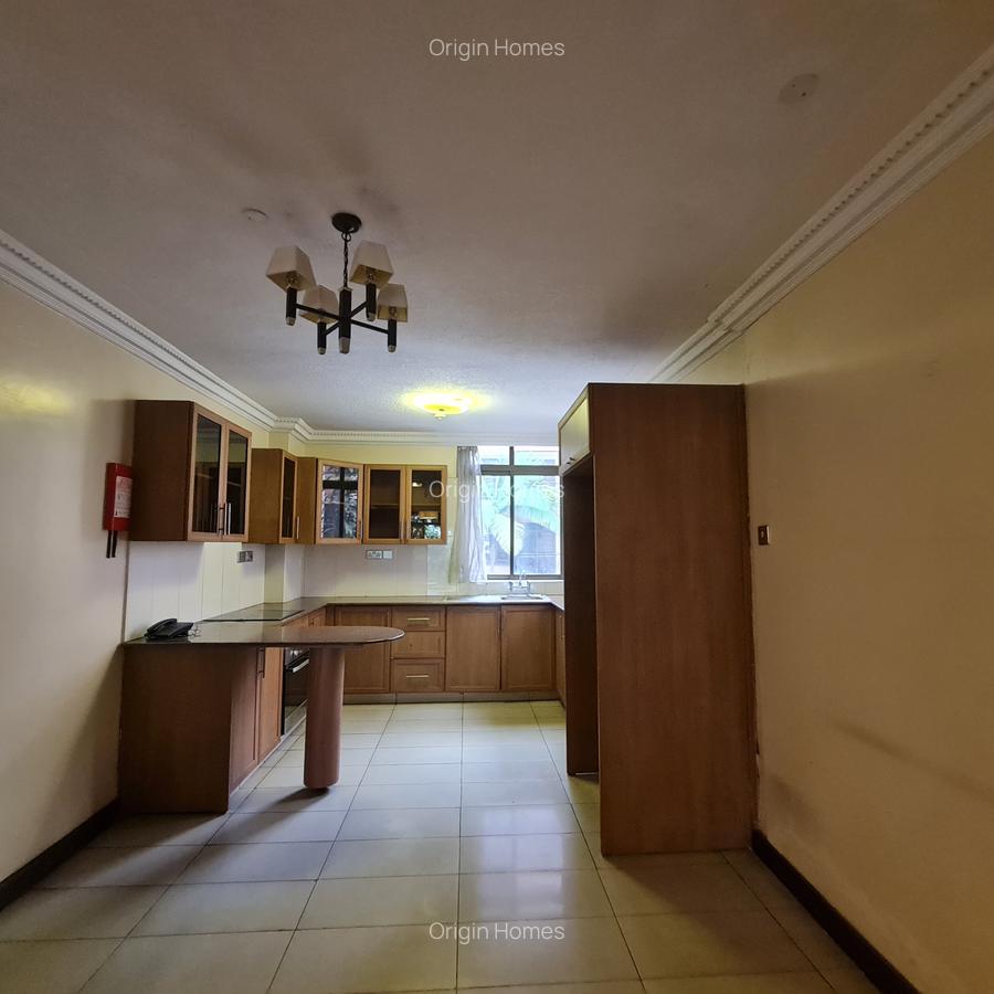 2 Bed Apartment with En Suite at State House Road - 8
