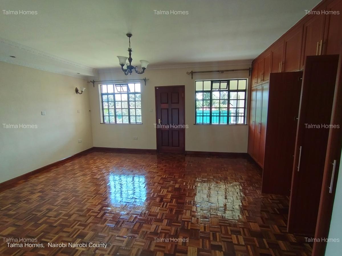 4 Bed Townhouse with En Suite at Off Convent Drive - 11