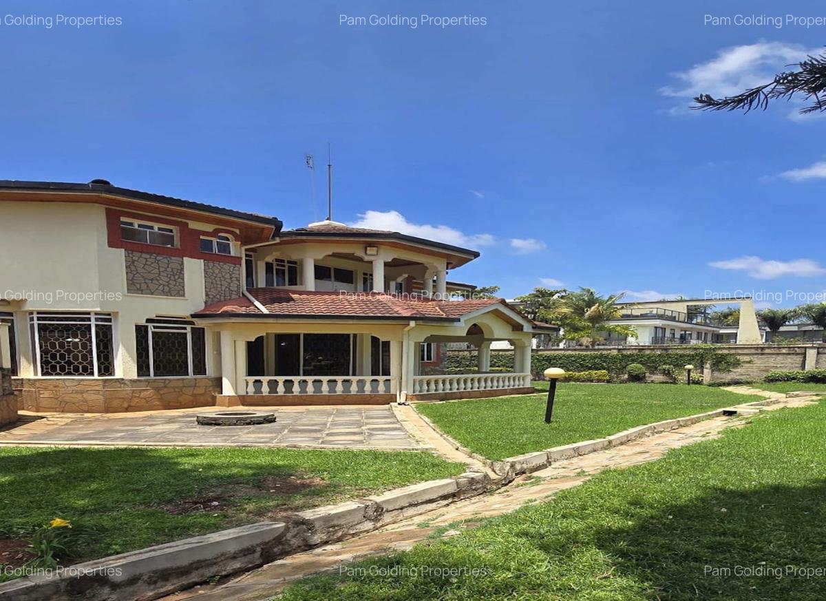 5 Bed House with En Suite in Runda - 13