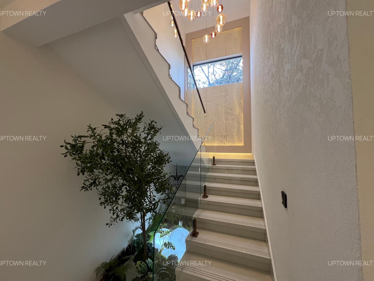 5 Bed Apartment with En Suite at Kilimani - 6