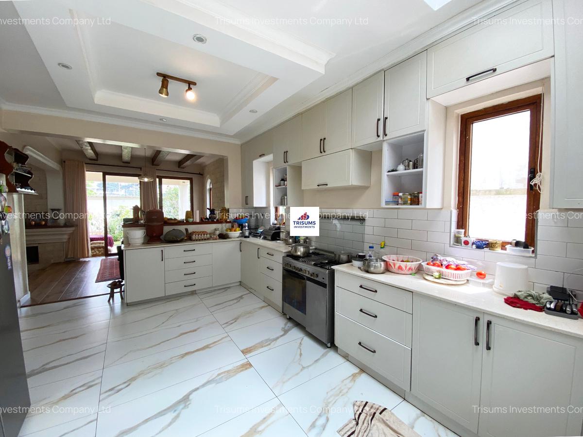 4 Bed Villa with En Suite in Loresho - 6