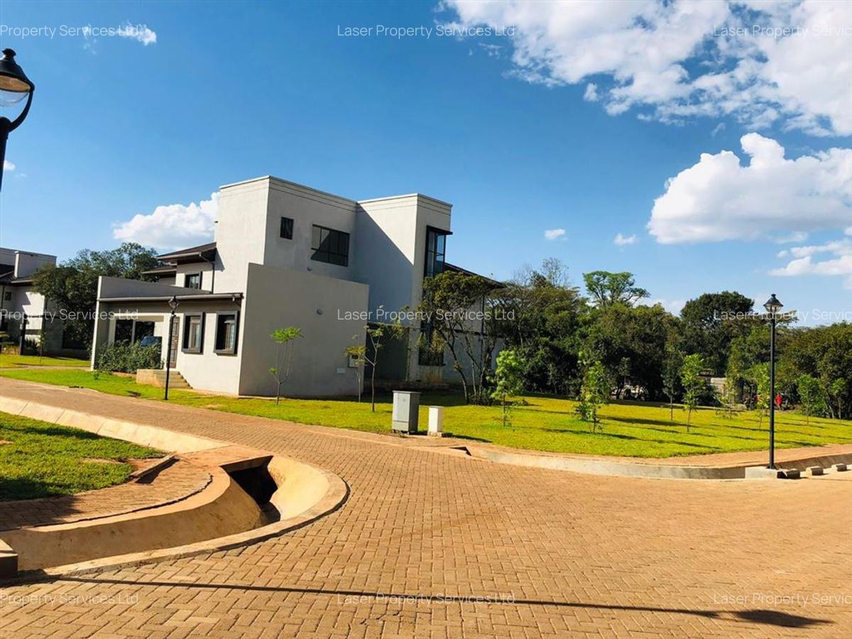 5 Bed House with En Suite at Oloolua Ridge - 9