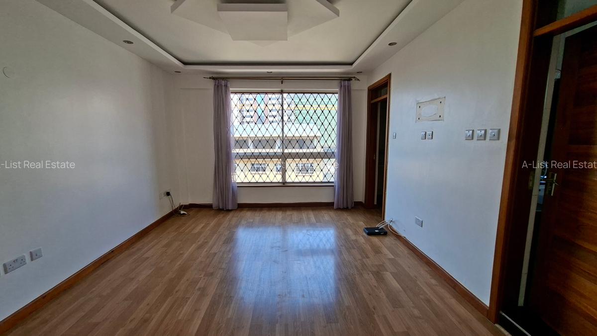 4 Bed Apartment with En Suite at 2Nd Parklands Avenue - 6