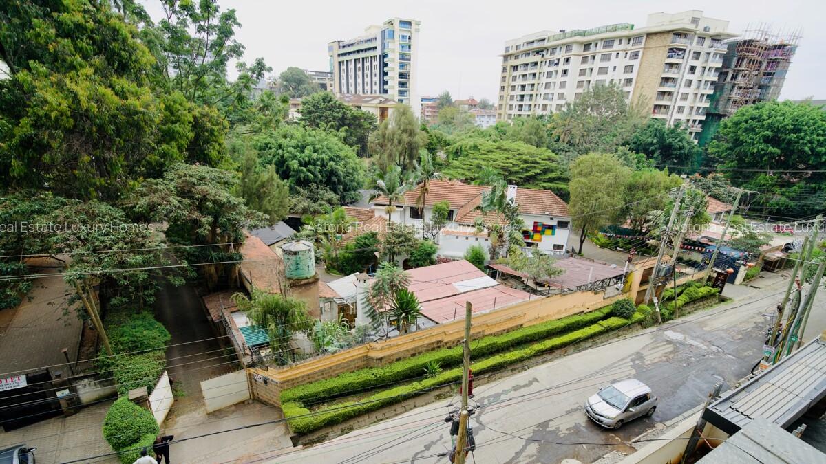 3 Bed Apartment with En Suite at 2026-405 3 Bed - 11