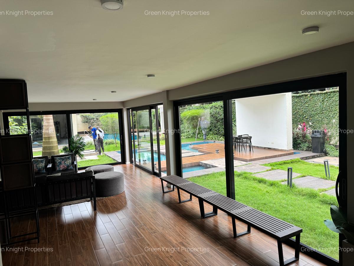 Serviced 2 Bed Apartment with En Suite in Lavington - 13