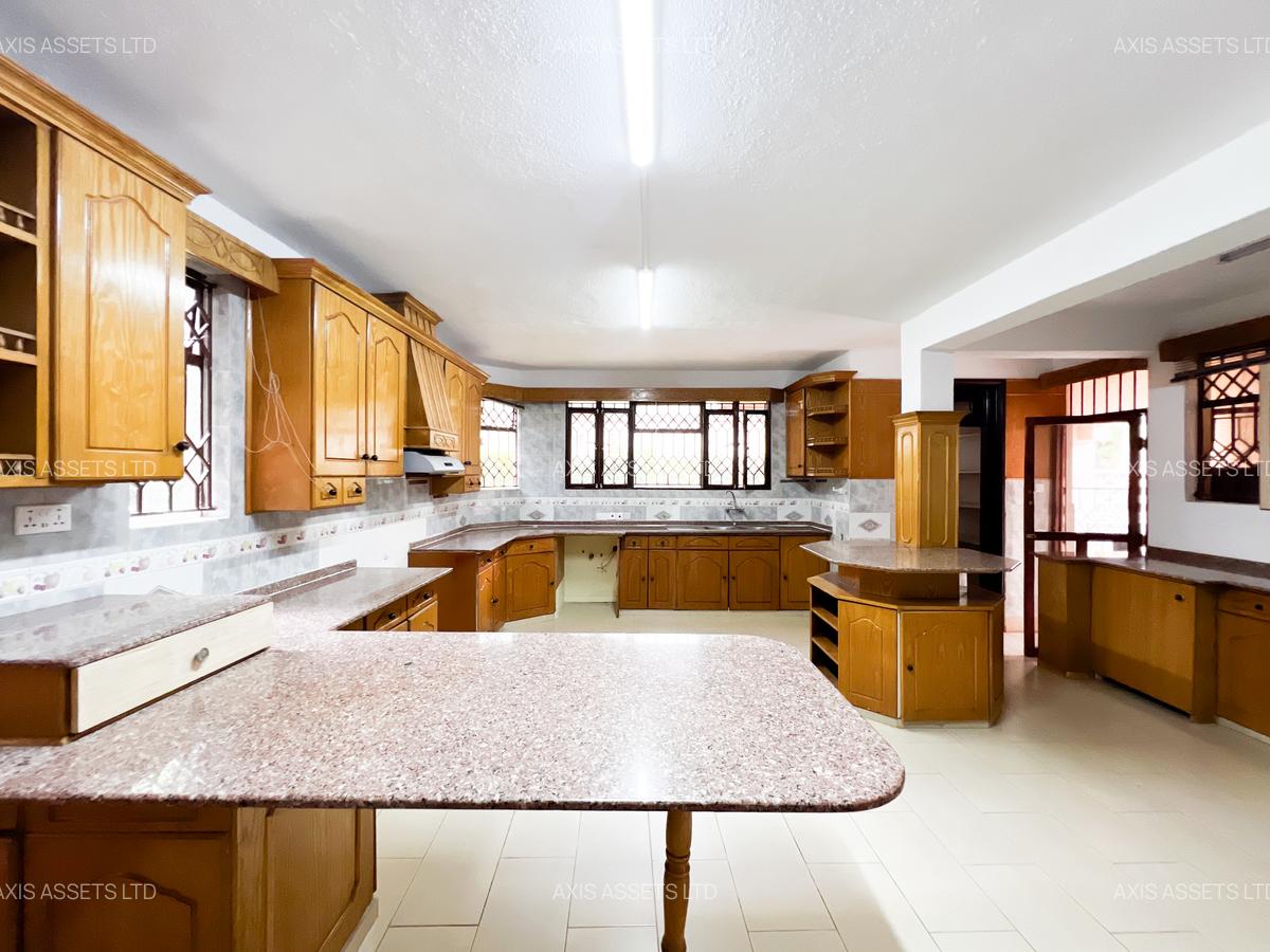5 Bed Villa with En Suite at Runda Grove - 2