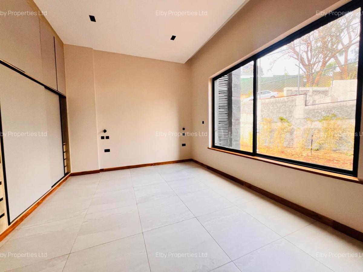 4 Bed Apartment with En Suite in Loresho - 17