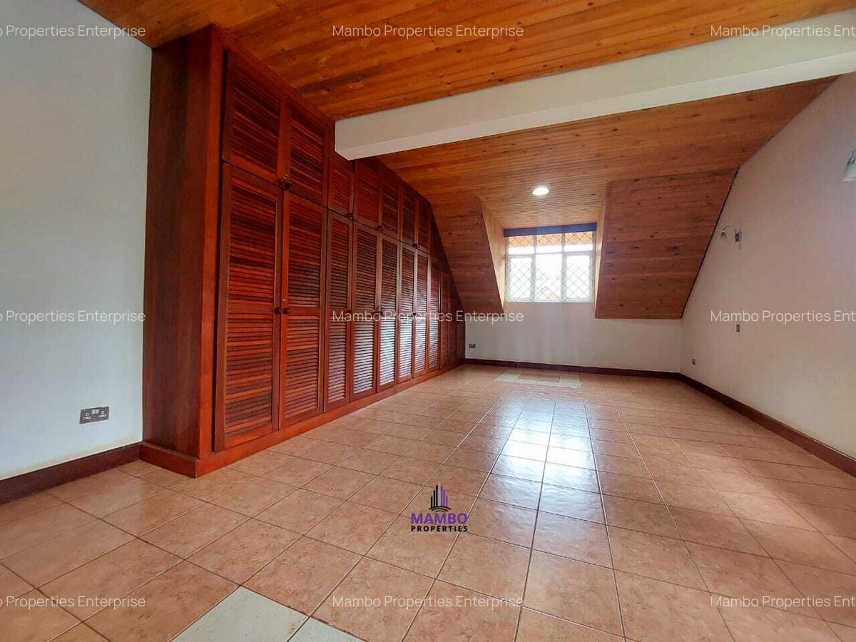 5 Bed Villa with En Suite at Lone Tree - 7