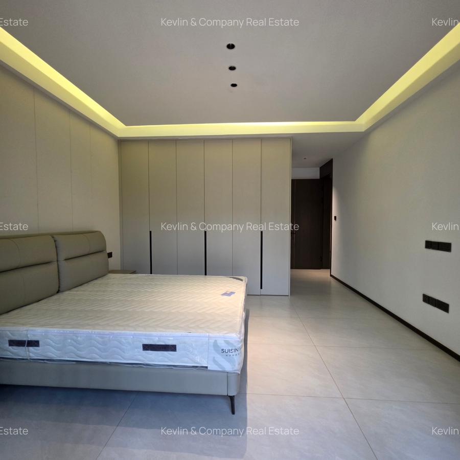 5 Bed Villa with En Suite in Lavington - 13