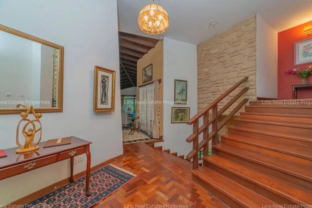 4 Bed Townhouse with En Suite in Kitisuru - 10