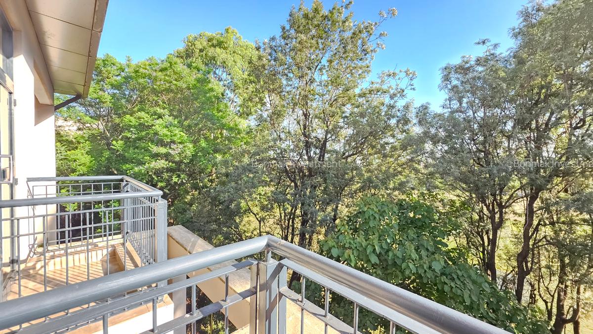 3 Bed Apartment with En Suite at Lavington - 12