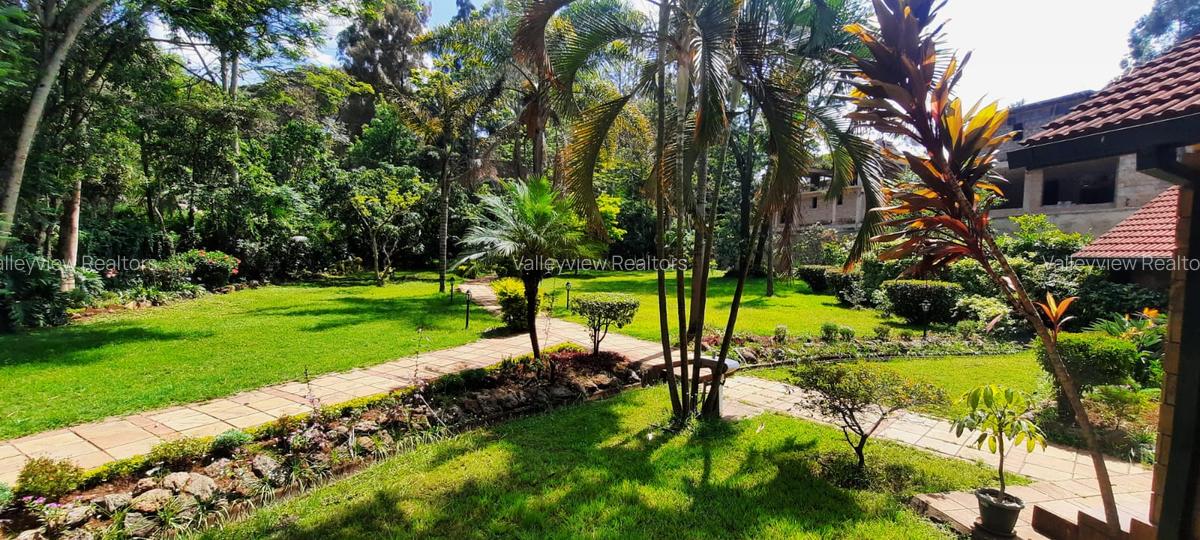 3 Bed House with En Suite at Lavington - 5
