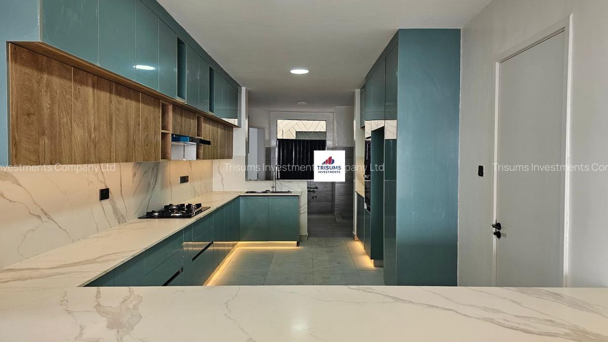 4 Bed Apartment with En Suite in Parklands - 3