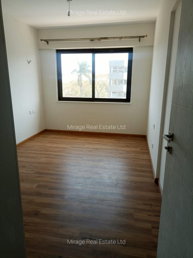 2 Bed Apartment with Swimming Pool in Garden Estate - 9