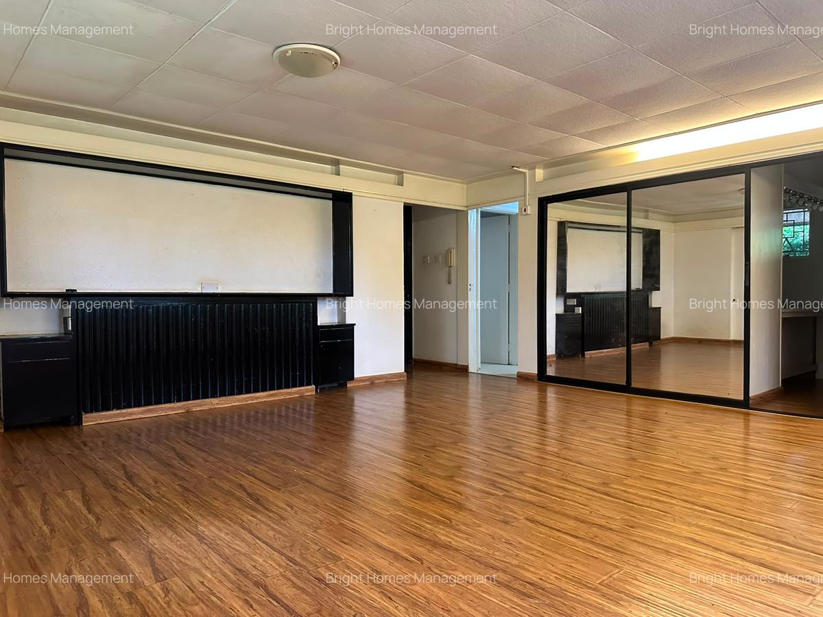 4 Bed House with En Suite in Kitisuru - 3