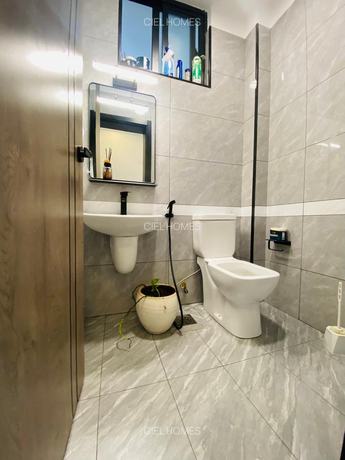 Serviced 3 Bed Apartment with En Suite at Othaya Road - 8