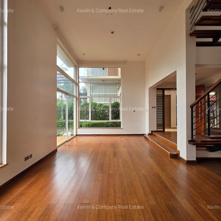 4 Bed Townhouse with En Suite in Lavington - 7