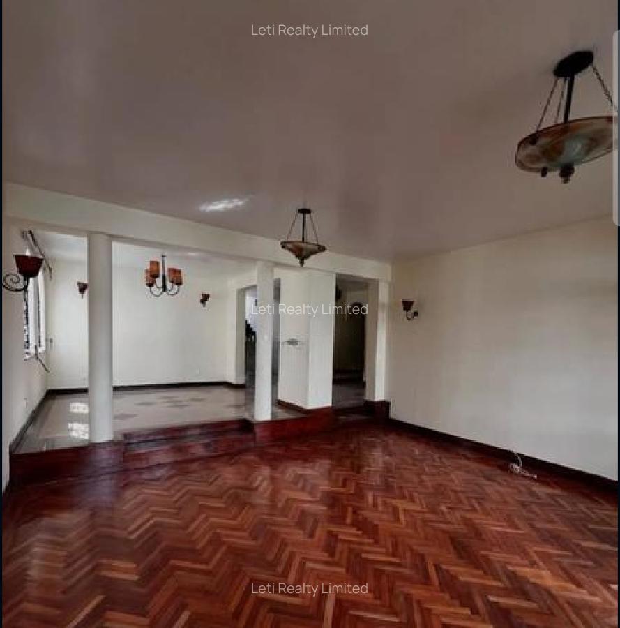 5 Bed Townhouse with En Suite in Riverside - 9