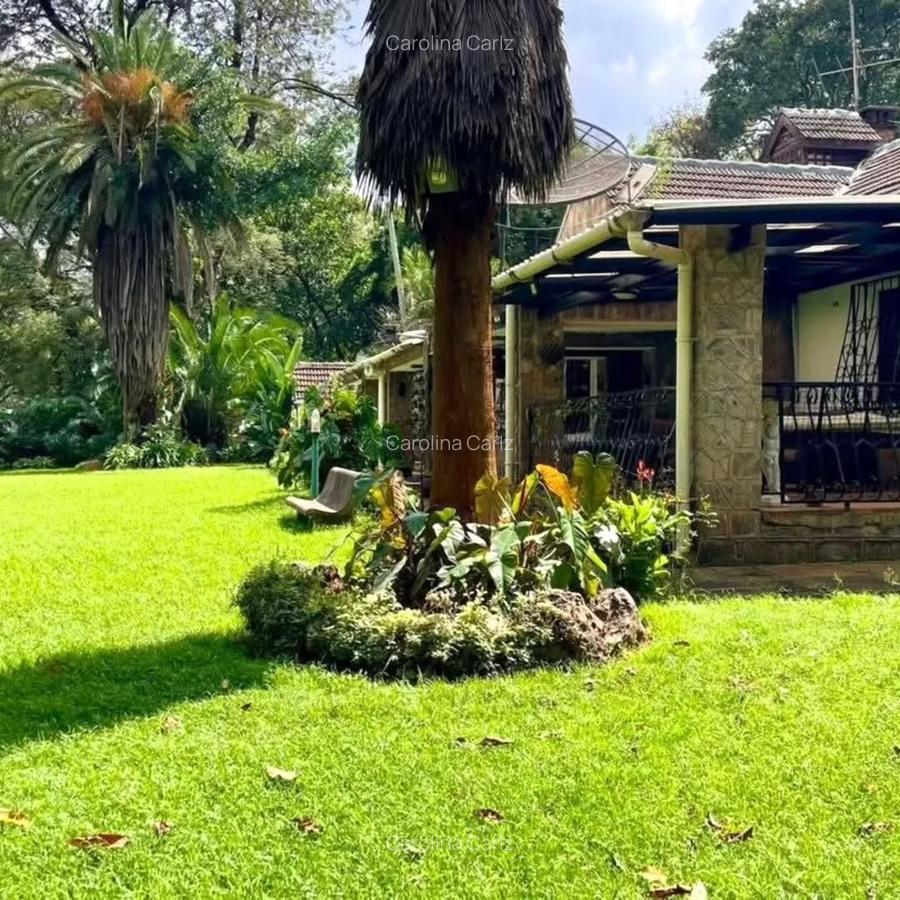 4 Bed House with En Suite at Spring Valley - 2