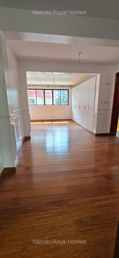 5 Bed Townhouse with En Suite at Lavington Convent Drive - 13