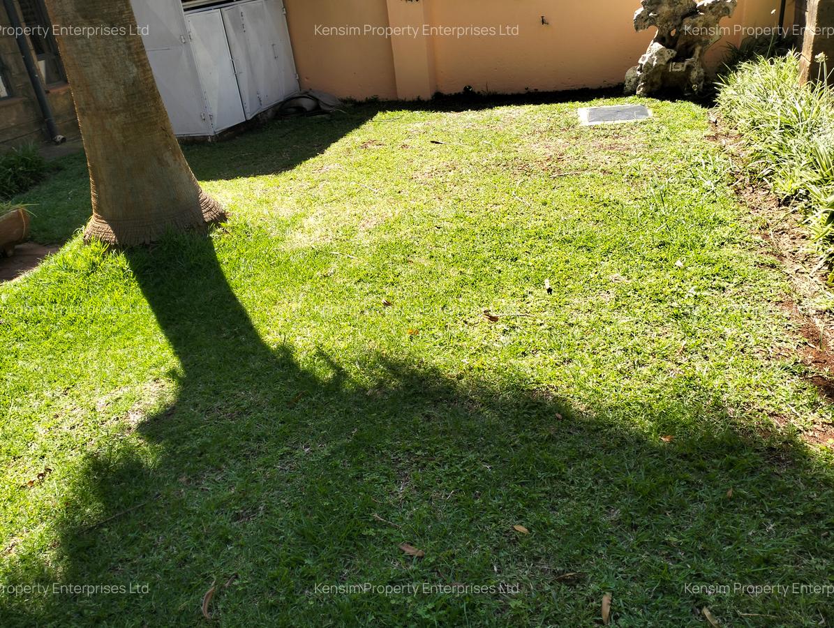 5 Bed Townhouse with En Suite in Lavington - 20