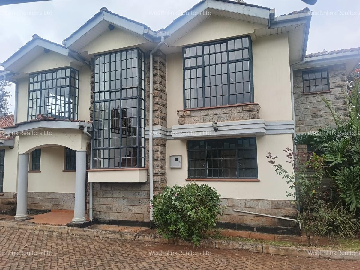 4 Bed Townhouse with En Suite at Redhill - 5