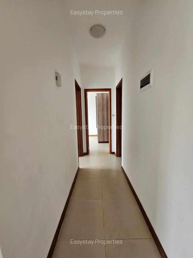 2 Bed Apartment with En Suite in Westlands Area - 10