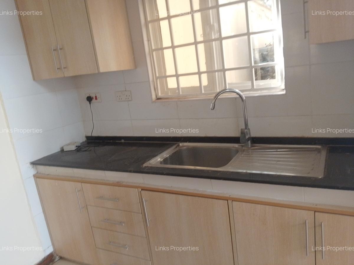 1 Bed House with En Suite at Karen - 14