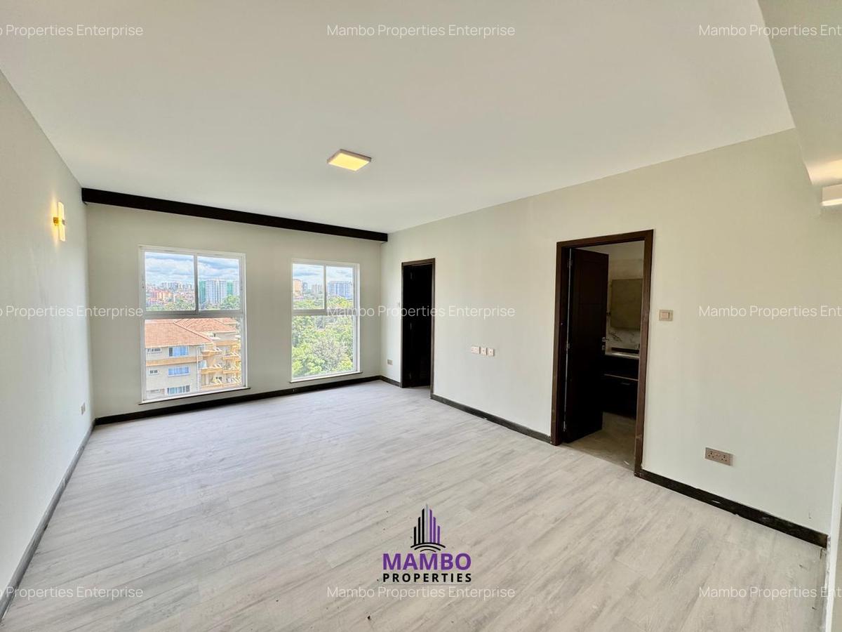 3 Bed Apartment with En Suite at Riverside Dr - 7