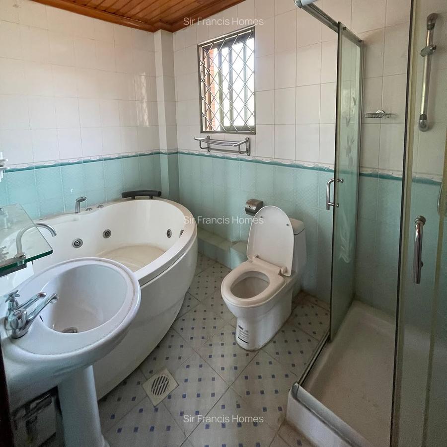 Serviced 4 Bed Apartment with En Suite in Riverside - 5