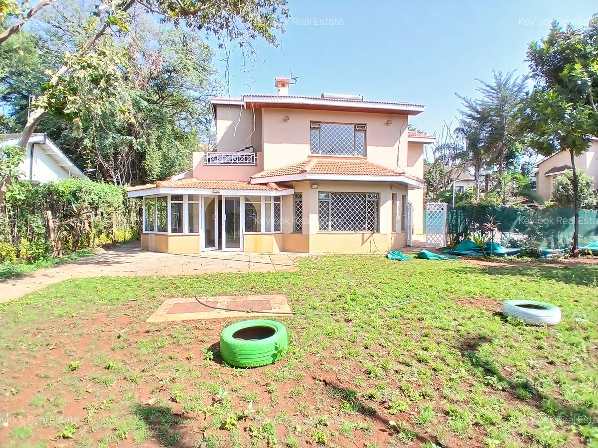 4 Bed Townhouse with En Suite at Lavington Green - 2
