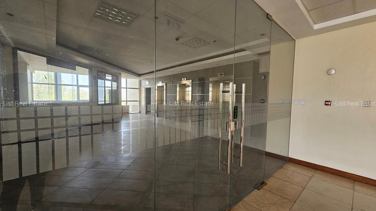 4,400 ft² Commercial Property with Service Charge Included at Upper Hill Area - 2