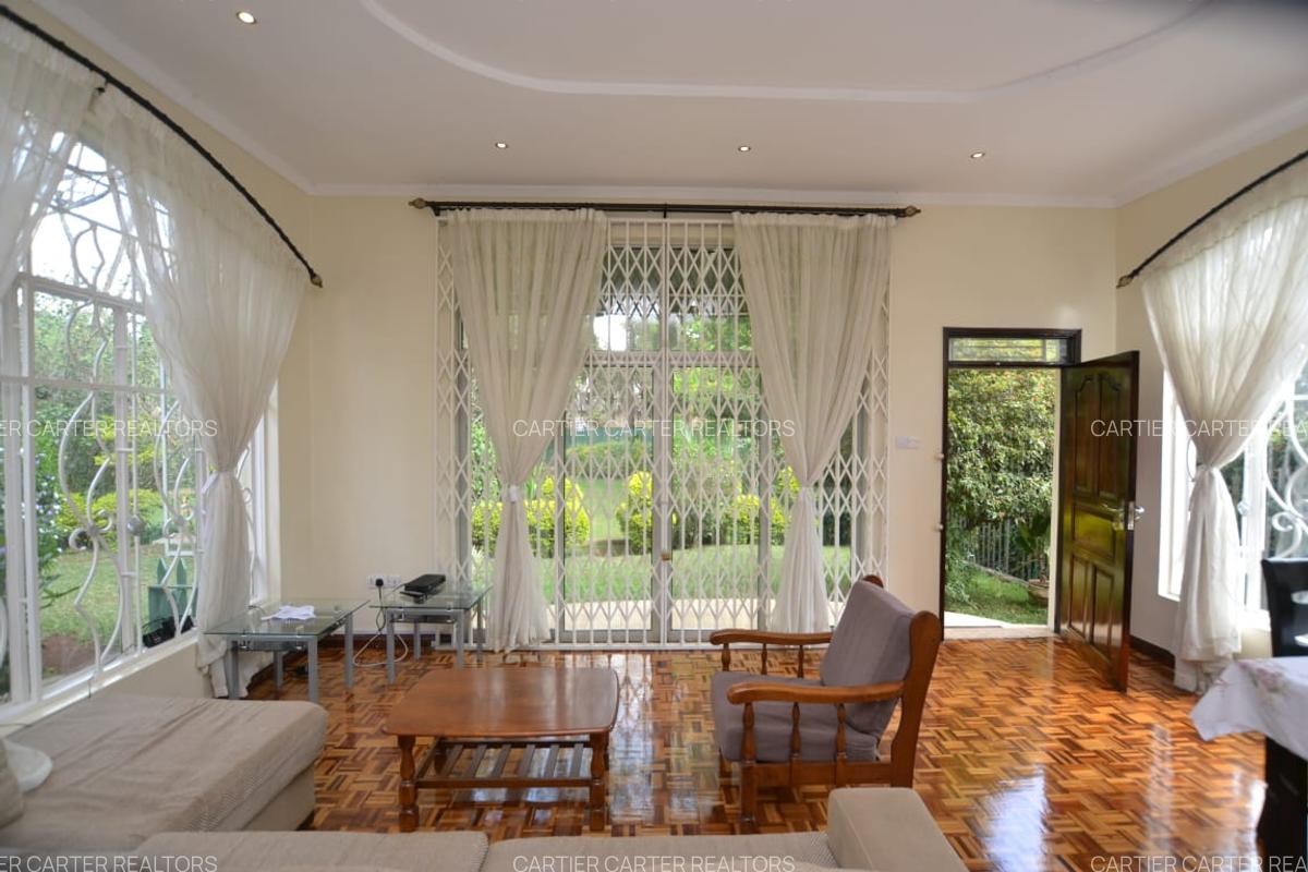 Serviced 2 Bed Apartment with En Suite in Lavington - 10