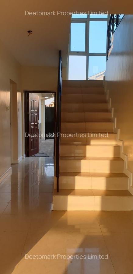 4 Bed Townhouse with En Suite at Langata - 8