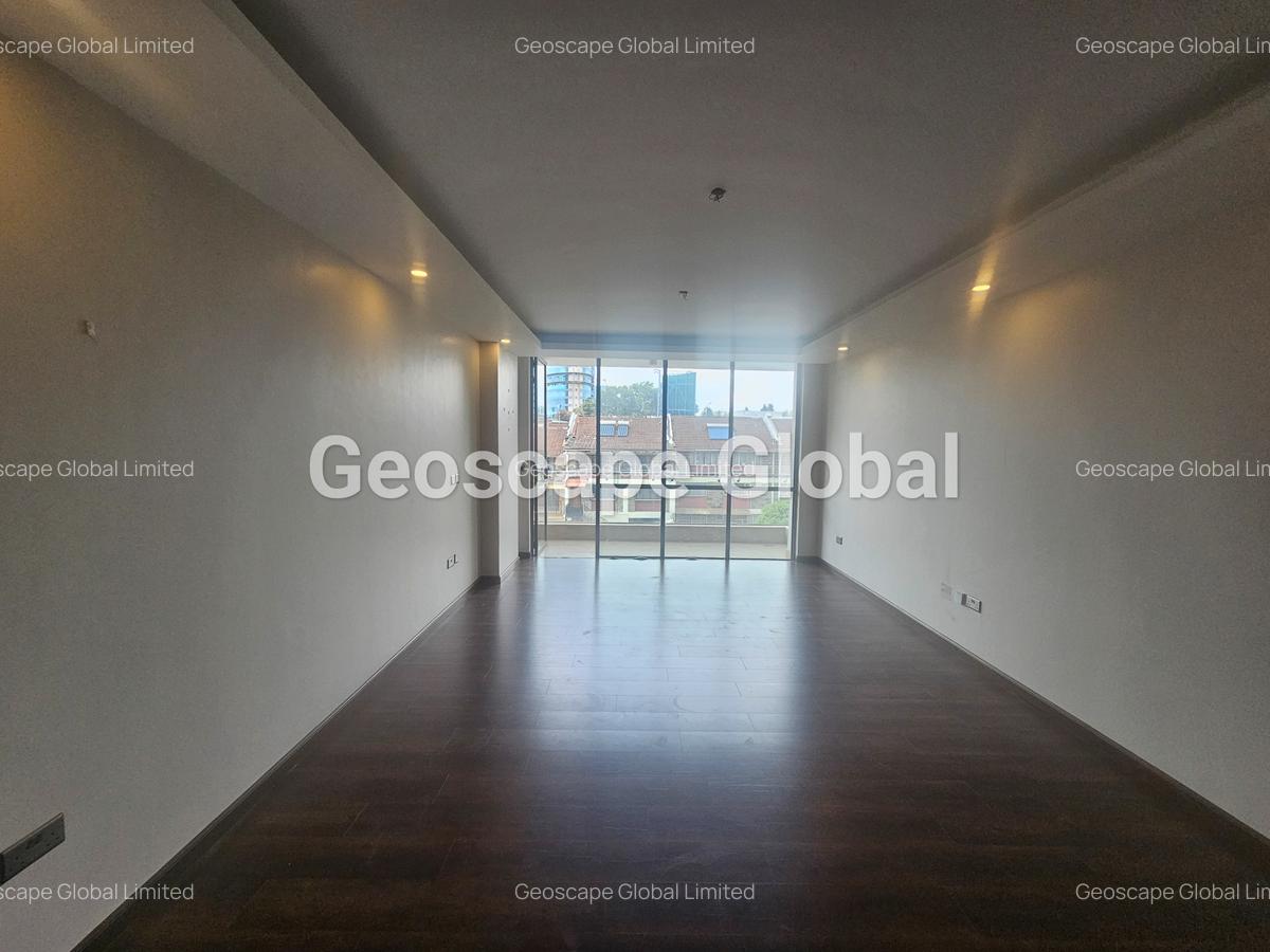 3 Bed Apartment with En Suite in Spring Valley - 10