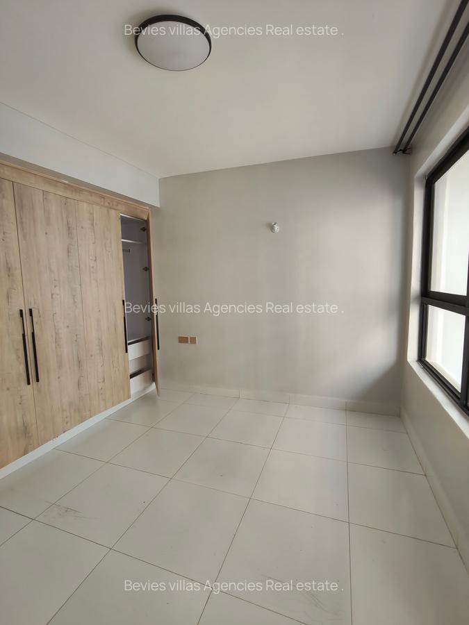 2 Bed Apartment with En Suite at Parklands - 11