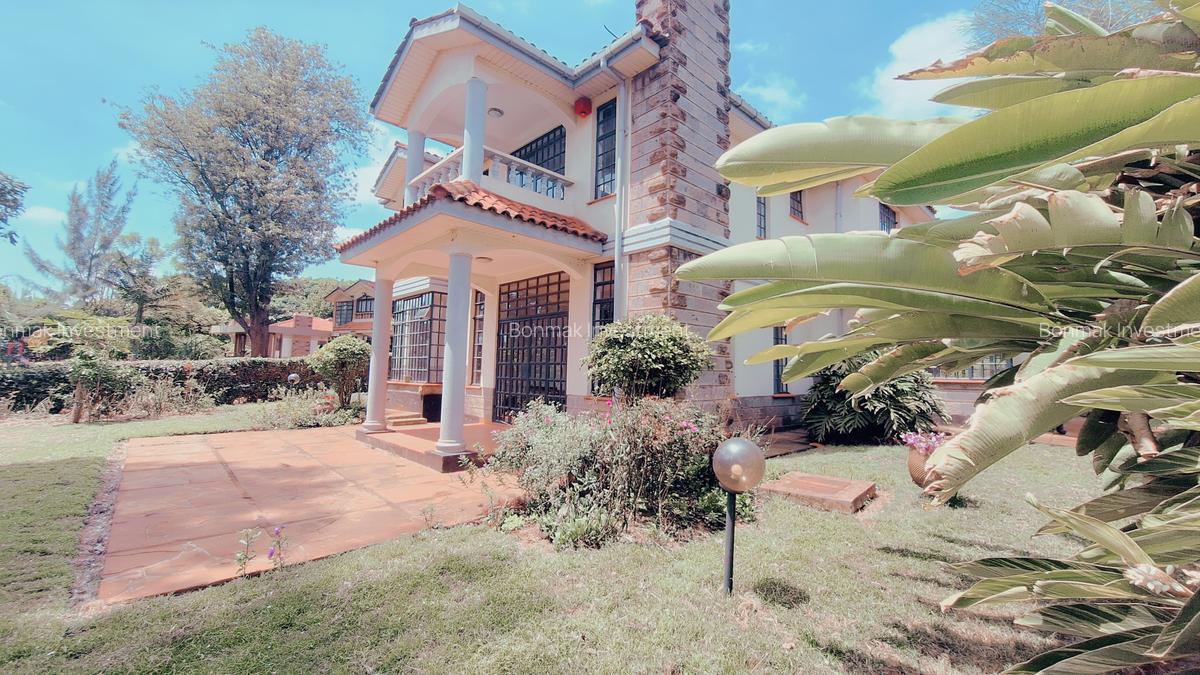 4 Bed Townhouse with En Suite at Rossylin Heights - 15
