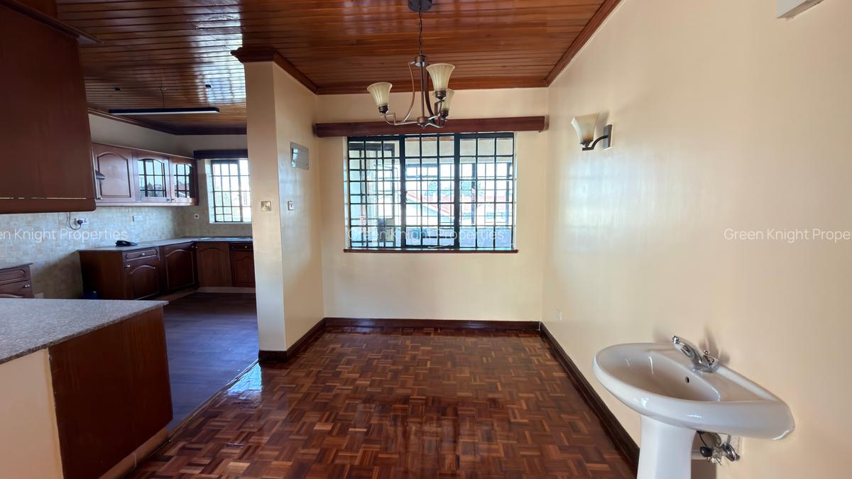 Serviced 3 Bed Apartment with En Suite in Kilimani - 9