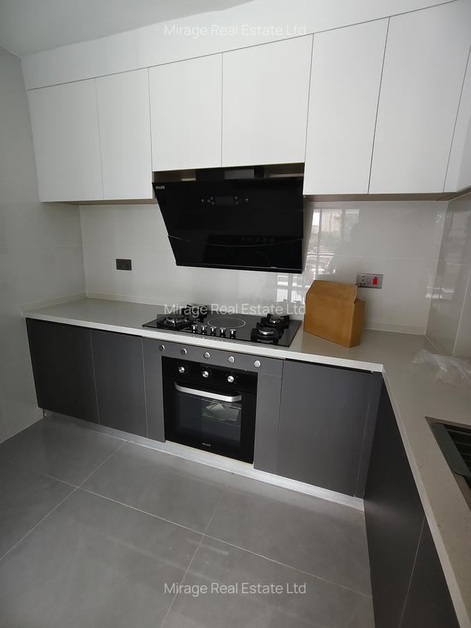 3 Bed Apartment with Swimming Pool in Kilimani - 17