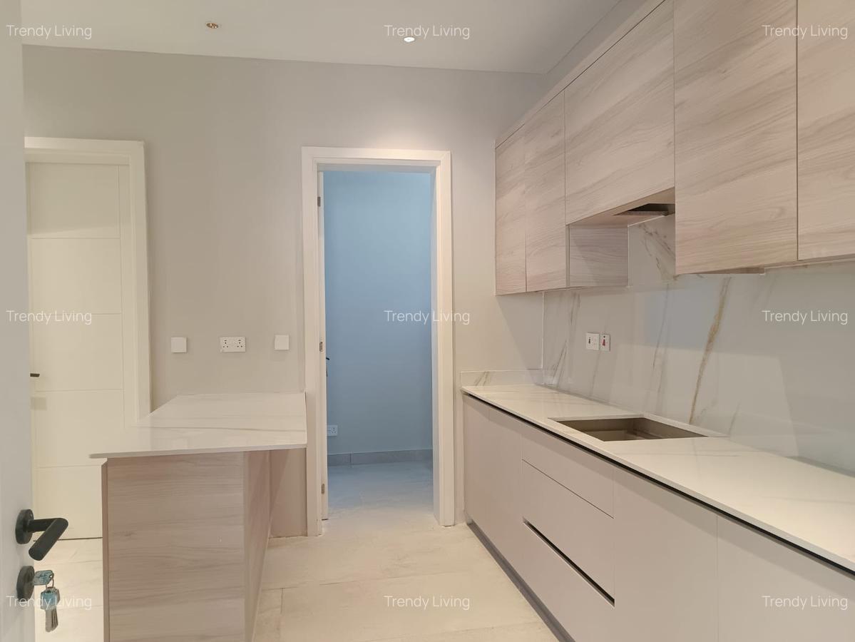 5 Bed Townhouse with En Suite in Lavington - 4