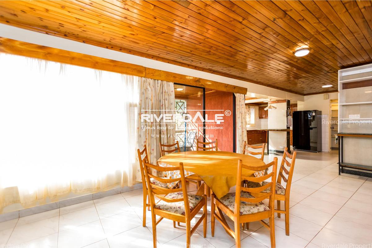 Furnished 3 Bed Apartment with En Suite in Brookside - 2