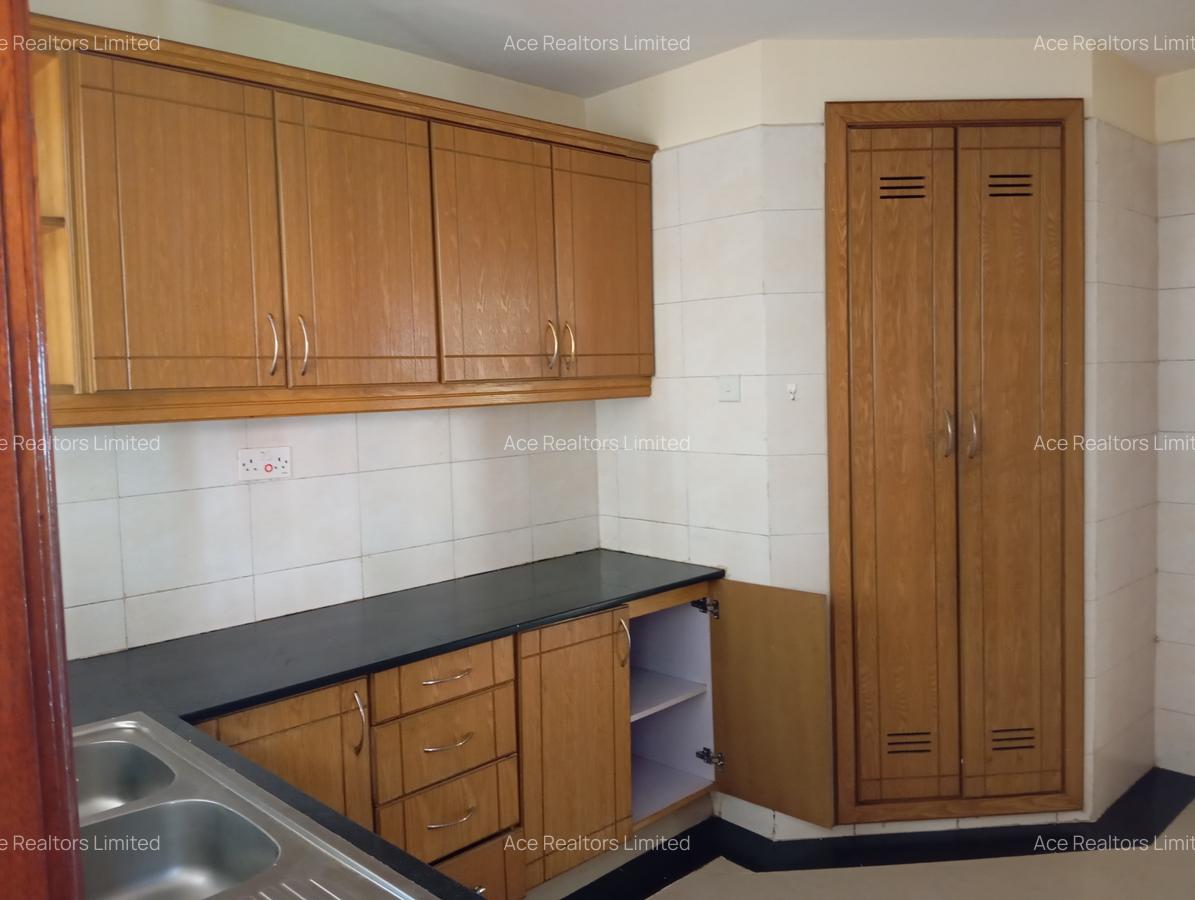3 Bed Apartment with En Suite at Valley Arcade - 3