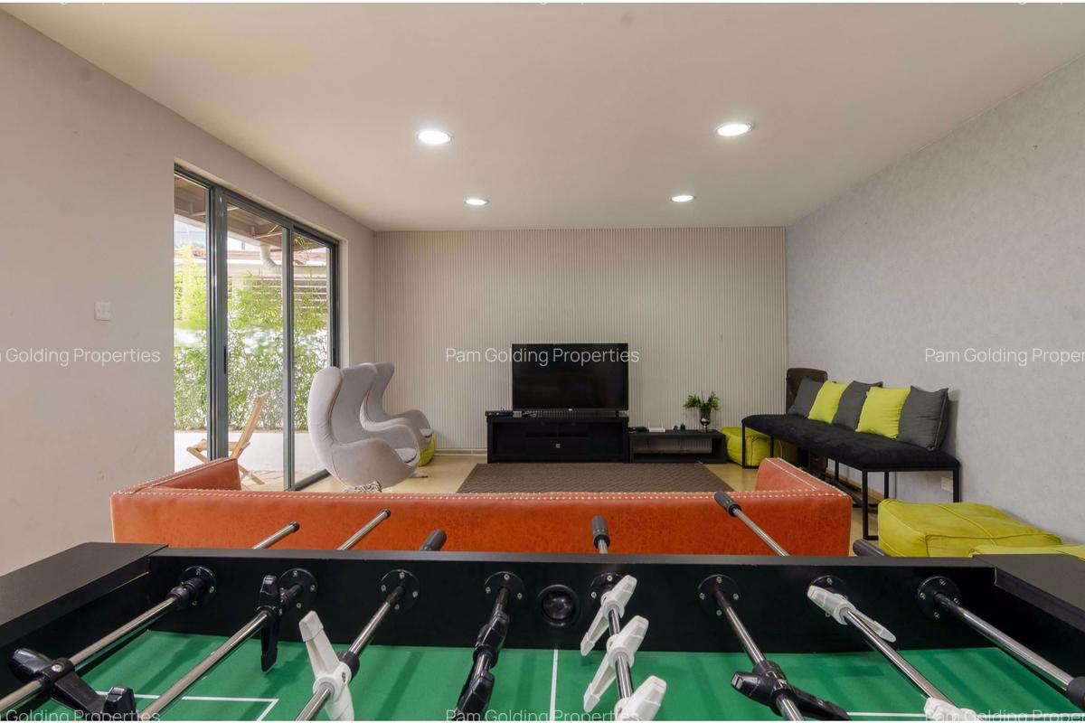 2 Bed Apartment at Garden City - 11