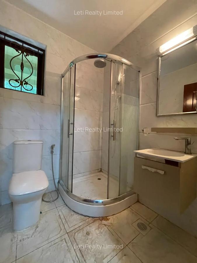 5 Bed Townhouse with En Suite in Kileleshwa - 16