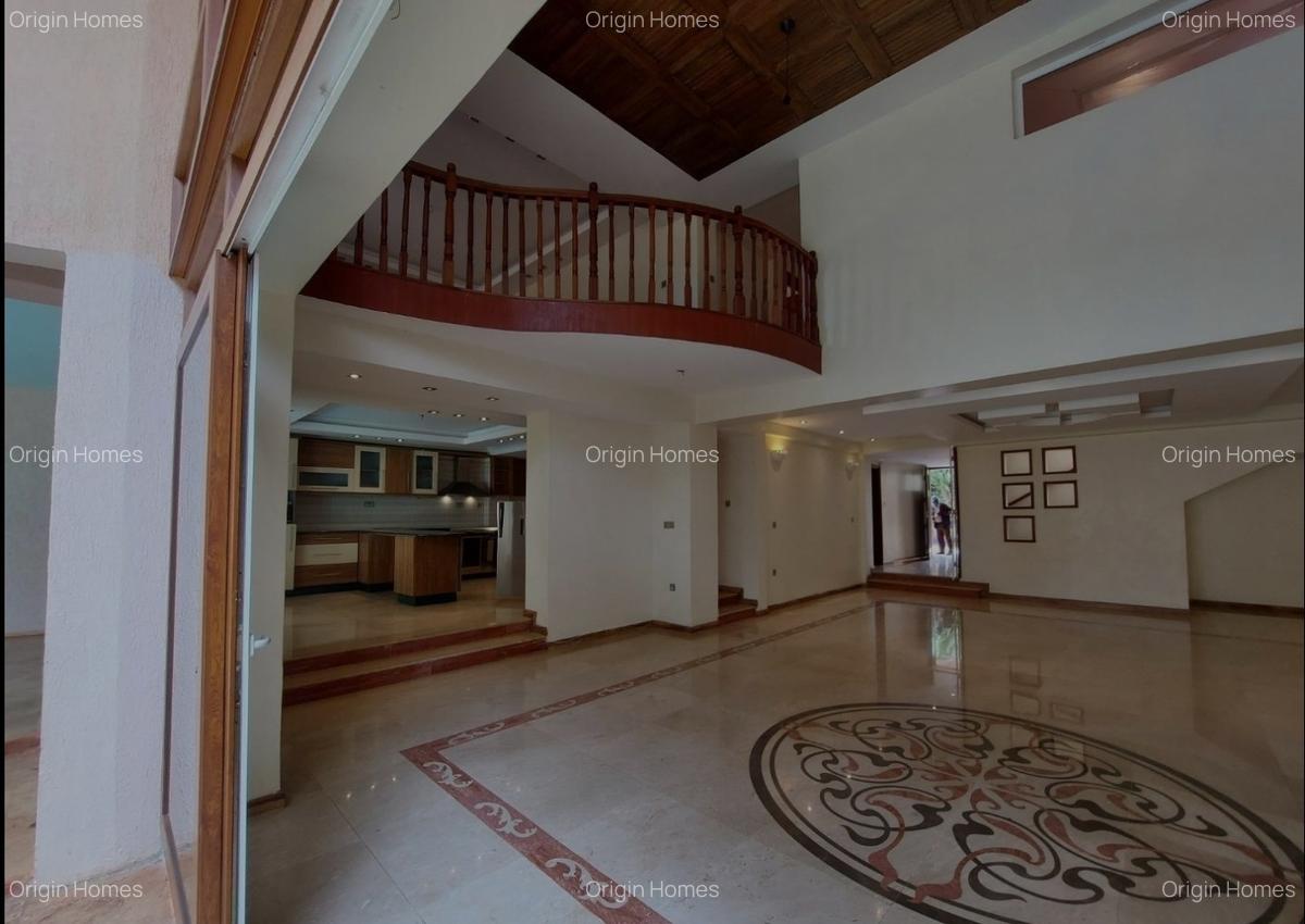 4 Bed Townhouse with En Suite at Lavington - 4