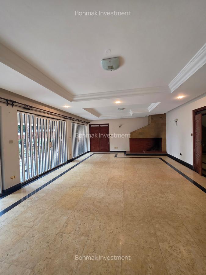5 Bed House with En Suite at Old Runda - 16