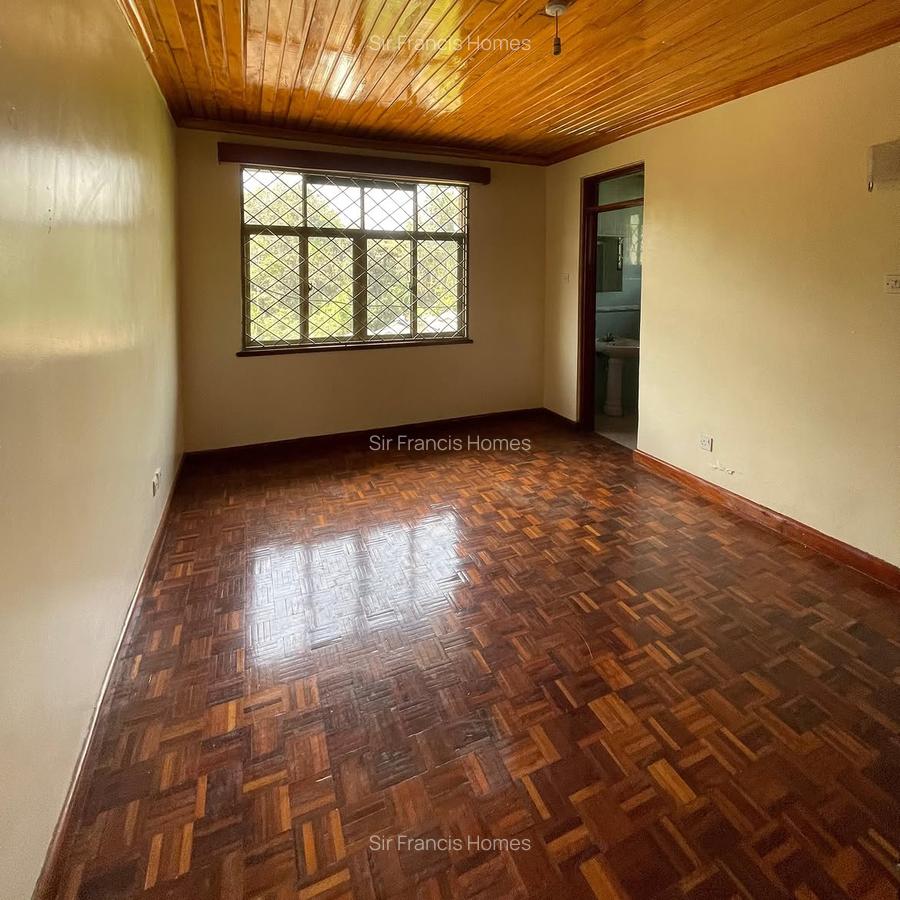 Serviced 4 Bed Apartment with En Suite in Riverside - 10