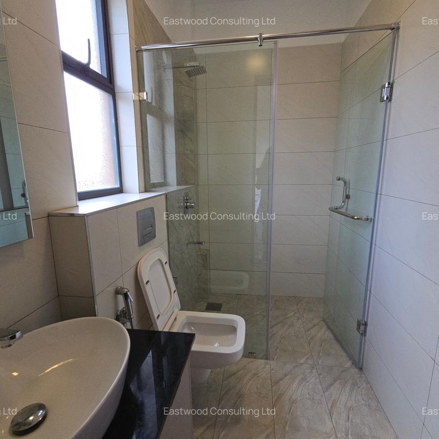 3 Bed Apartment with En Suite in Parklands - 7